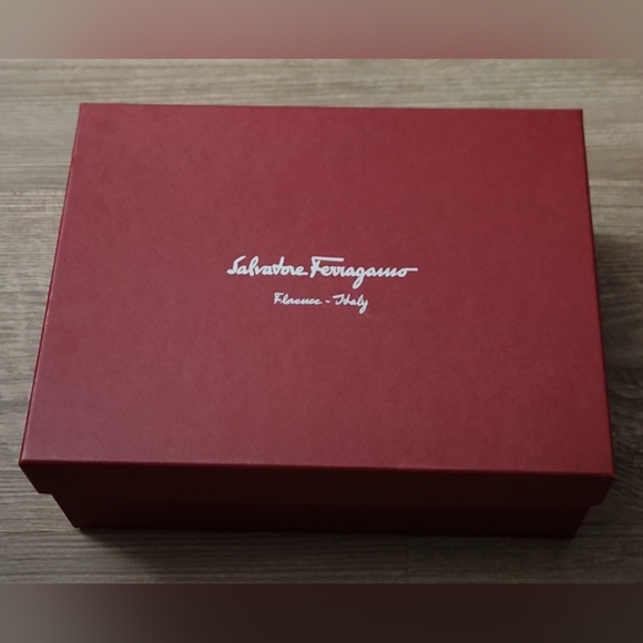 Salvatore Ferragamo Gift Boxes & Small Dust Bag Bundle - Picture 3 of 7